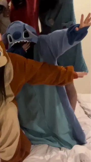 스티치 후드 부착 플리스 인형옷