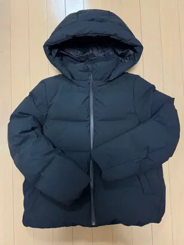 UNIQLO 심리스 다운 후드티 숏 블랙 ZARA GU