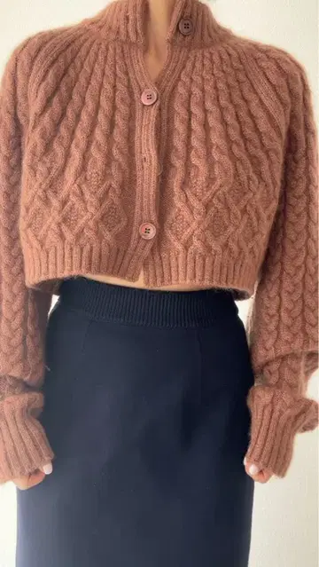 정가 53,580엔 SMEILE 케이블 짜임 가디건 캐러멜