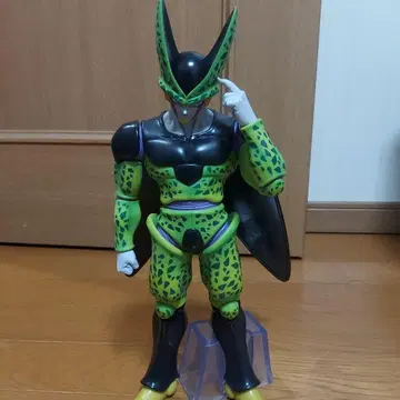 제일복권 드래곤볼 미래로의 결투 A상 퍼펙트 셀