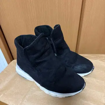 블랙 스웨이드 숏부츠 24cm 정도