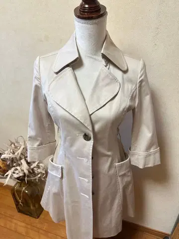 아이보리 트렌치코트 3/4 소매