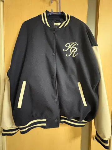 네이비 아이보리 바시티 자켓