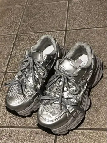 Ray Cassin 통굽 대드 스니커즈