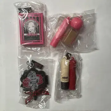 NANA 가챠가챠 4개 세트