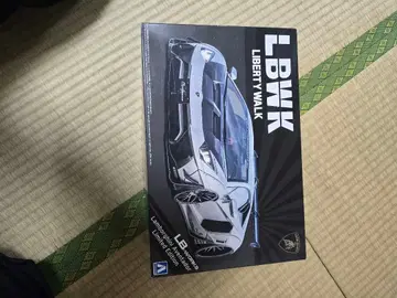 LBWK 람보르기니 아 벤타도르 1/24