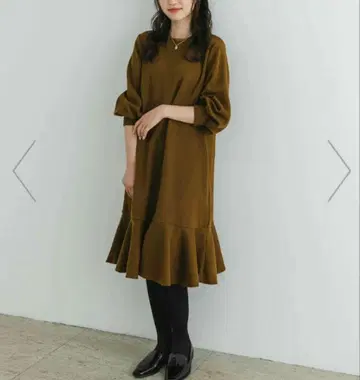 거의 새상품 어반리서치 로쏘 밑단 프릴 원피스