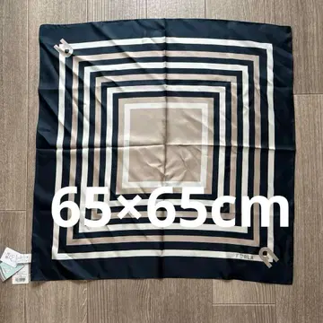 택 포함 미사용 새상품 훌라 실크 프린트 스카프 네이비&베이지