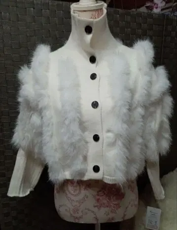 화이트 퍼 가디건