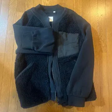 화이트 마운티니어링 x 유니클로 플리스 오버 사이즈 자켓