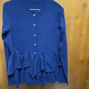 프릴 헴 니트 가디건 titivate 네이비