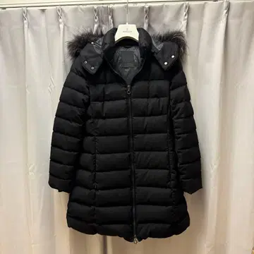 TATRAS 블랙 후드 부착 다운 자켓