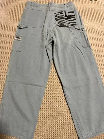 9090 그레이 와이드 팬츠 제브라 패턴