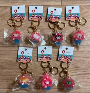 산리오 미야쿠미야쿠 입체 마스코트 클리어 컬러 키링 컴플리트
