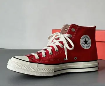 [ 미사용 새상품 ] 한정판 CT70 빨간색 하이컷 24.5cm