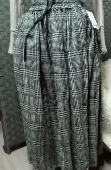 체크 무늬 플레어 스커트와 자켓 세트