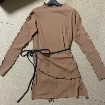 mici 브라운 긴팔 리브 상의 허리 리본 포함