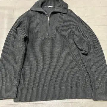 로우 게이지 하프 지퍼 스웨터 블랙