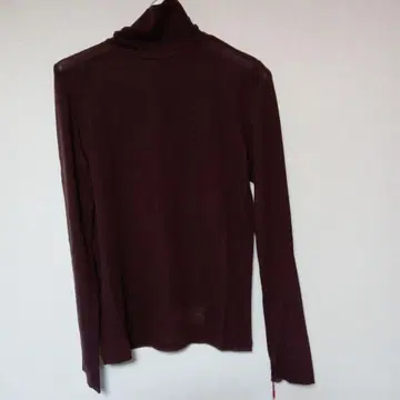 버건디 긴팔 터틀넥 F