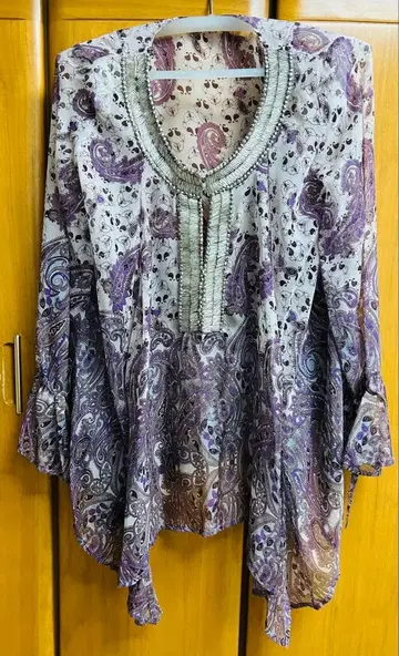 토네이도 마트 시스루 상의