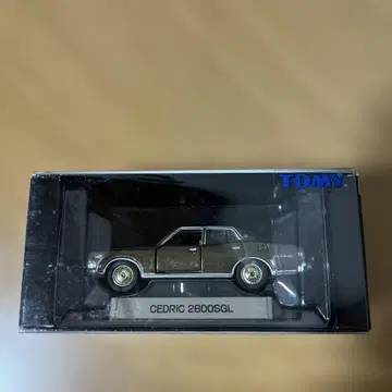 TOMICA LIMITED CEDRIC 2800SGL