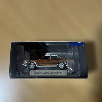TOMICA LIMITED CEDRIC 280E BROUGHAM