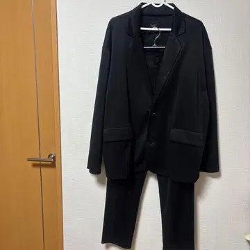 G.O.C 자켓 & 테이퍼드 팬츠 셋업 하자품