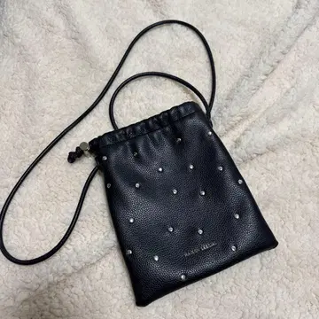 MAISON SPECIAL 스터드 부착 숄더백