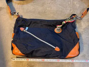 오로비안코 숄더백 네이비