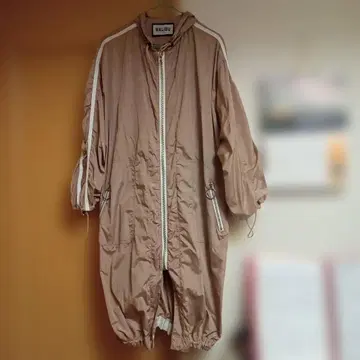 MALIBU 후드 부착 베이지 마운틴 후드티