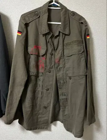 밀리터리 자켓, 목걸이