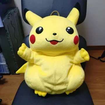 초레어 구형 피카츄 레트로 봉제 인형 백팩