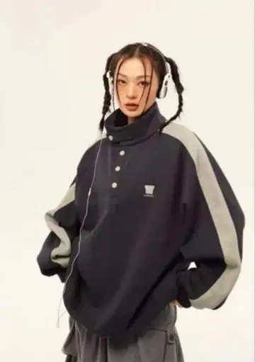 지저인 네이비 하이넥 맨투맨 트레이닝복