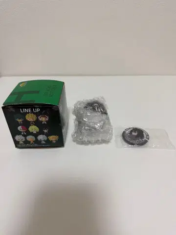 히로아카 아이자와 피규어와 캔뱃지 세트