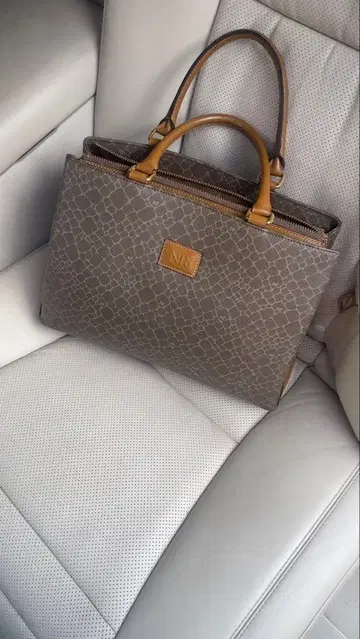 NINA RICCI 크로커다일풍 핸드백