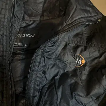 moonstone 자켓