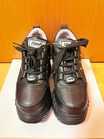 YOSUKE 통굽 스니커즈 블랙 23cm