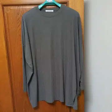 PLAIN PEOPLE 긴팔 티셔츠