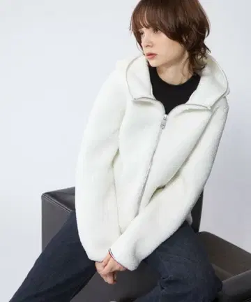 새상품급 TOMMY HILFIGER 테디 후데트 자켓 화이트