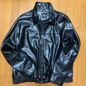 ZARA 블랙 페이크 가죽 자켓