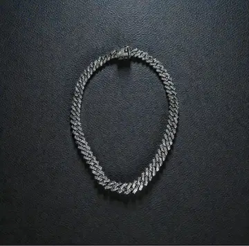 실버 트위스트 디자인 목걸이