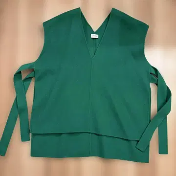 모가 MOGA 울 리버 베스트 그린 미사용에 가까운 사이즈 2