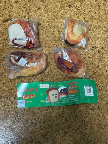 빵 모양 캐릭터 캡슐 토이 4개 세트