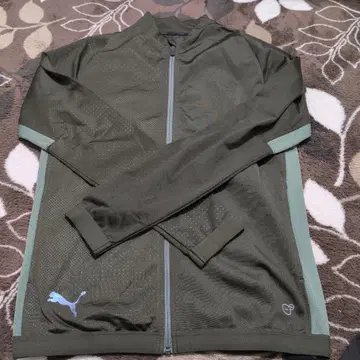 PUMA 올리브 그린 집업 저지