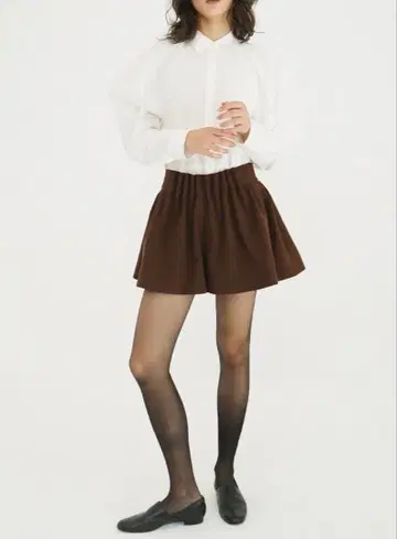 clane LOW WAIST TUCK SHORT PANTS