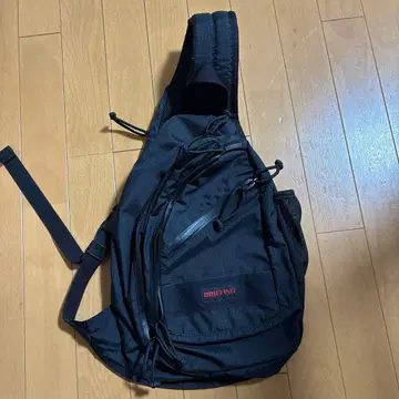 BRIEFING 블랙 바디 백