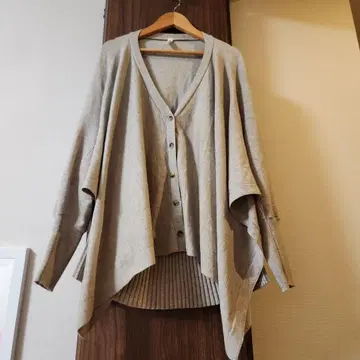 새상품급 LUPILIEN 버튼 가디건 F 사이즈