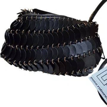 택 포함 파코라반느 소가죽 스틸 숄더백 포함 블랙 연예인 애용 가죽