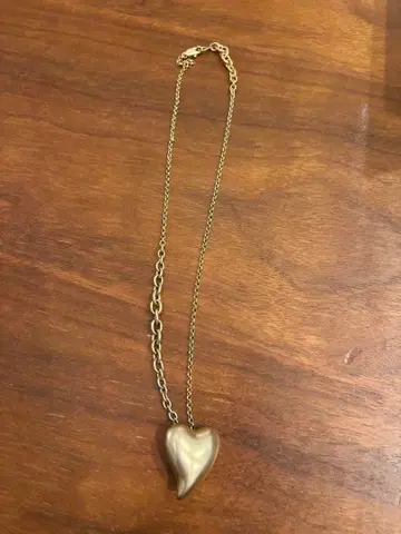 Soierie 골드 하트형 펜던트 목걸이