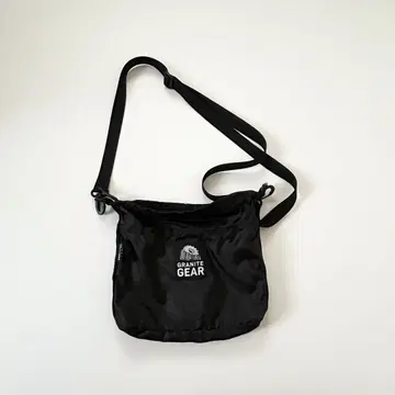 GRANITE GEAR CORDURA 숄더백 블랙
